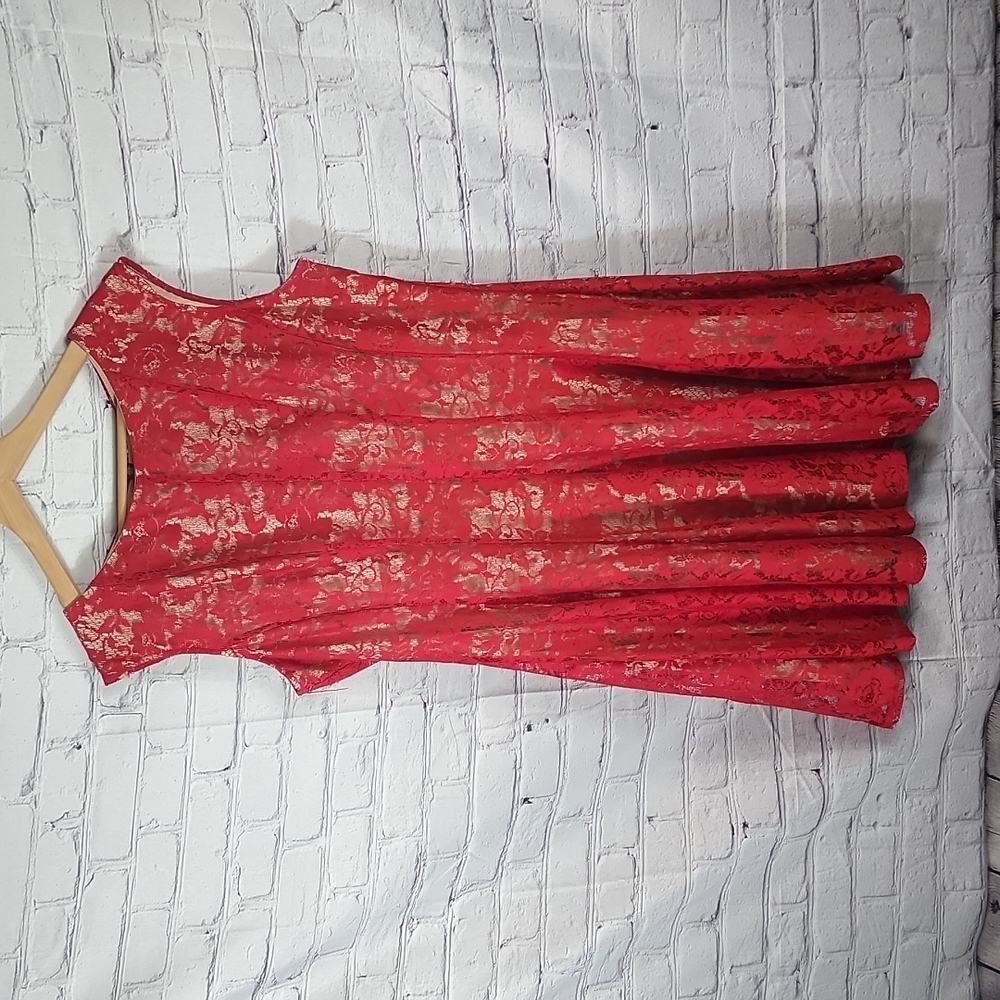 Sleaveless Red Midi Dress